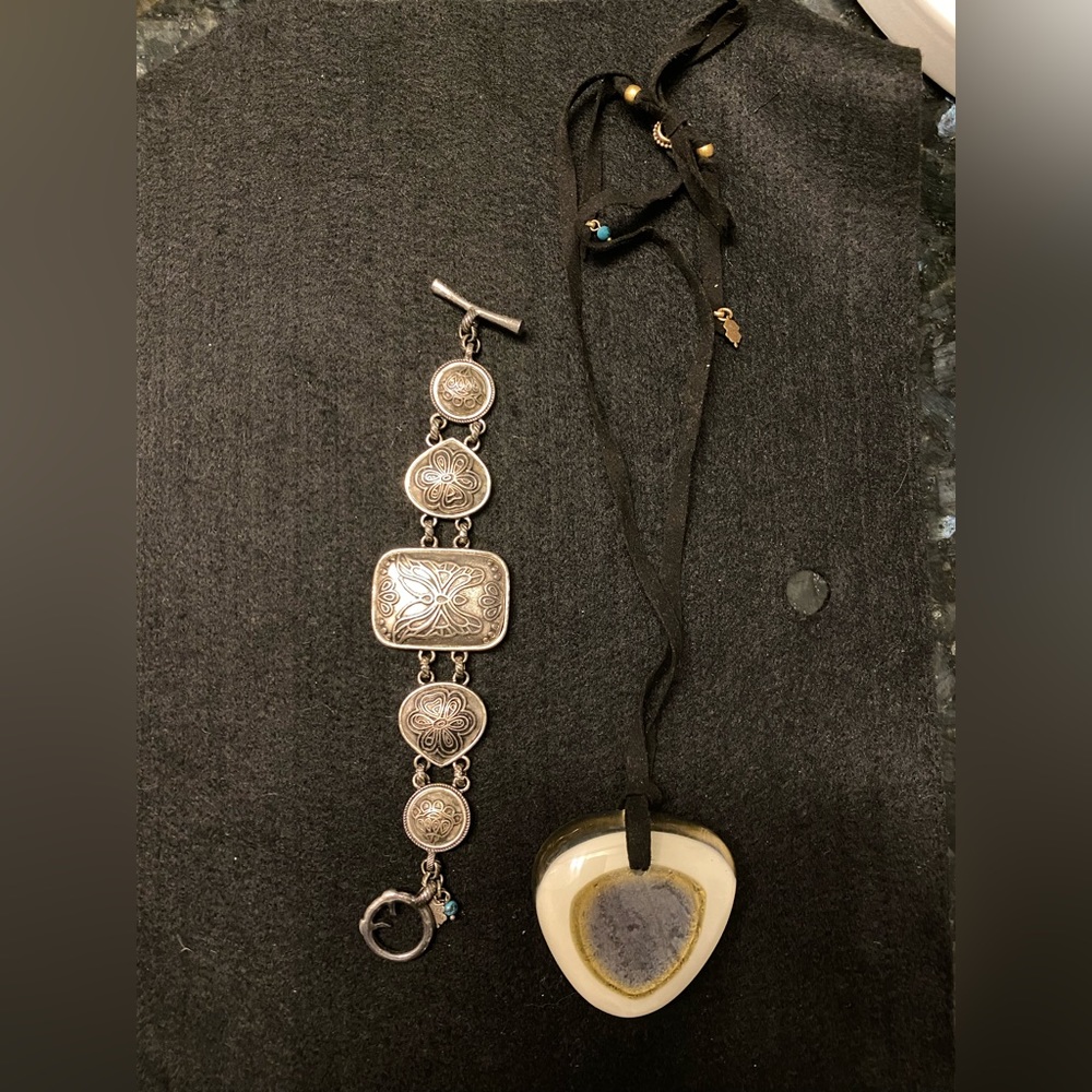 Necklace bracelet